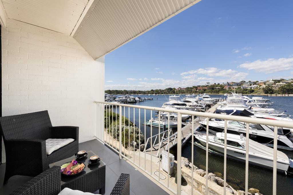 Pier 21 Riverside Apartment Hotel Фримантл Экстерьер фото